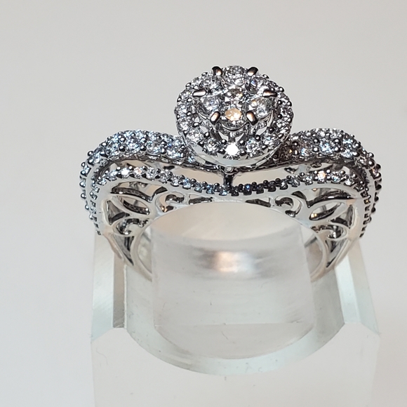 Original Design 14K white Gold Diamond Ring - Picture 7 of 11